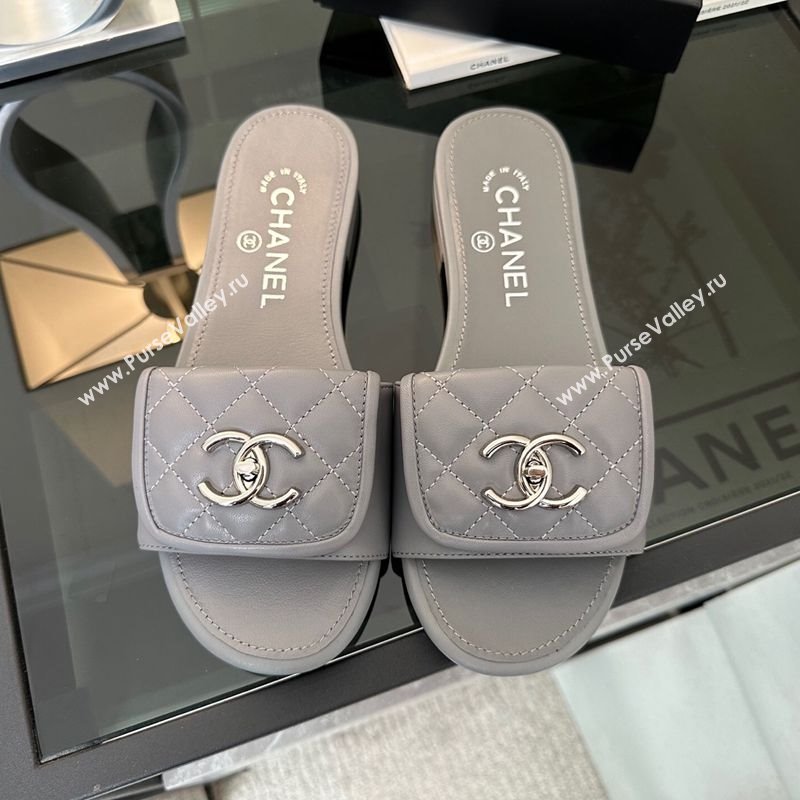 Chanel Quilted Lambskin Flat Slides Sandal with Foldover G45474 Grey/Silver 2025 (MD-250415089)