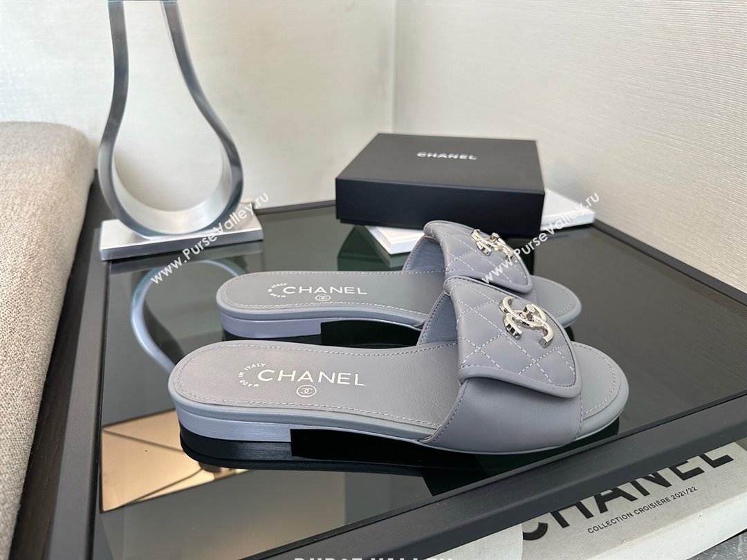 Chanel Quilted Lambskin Flat Slides Sandal with Foldover G45474 Grey/Silver 2025 (MD-250415089)