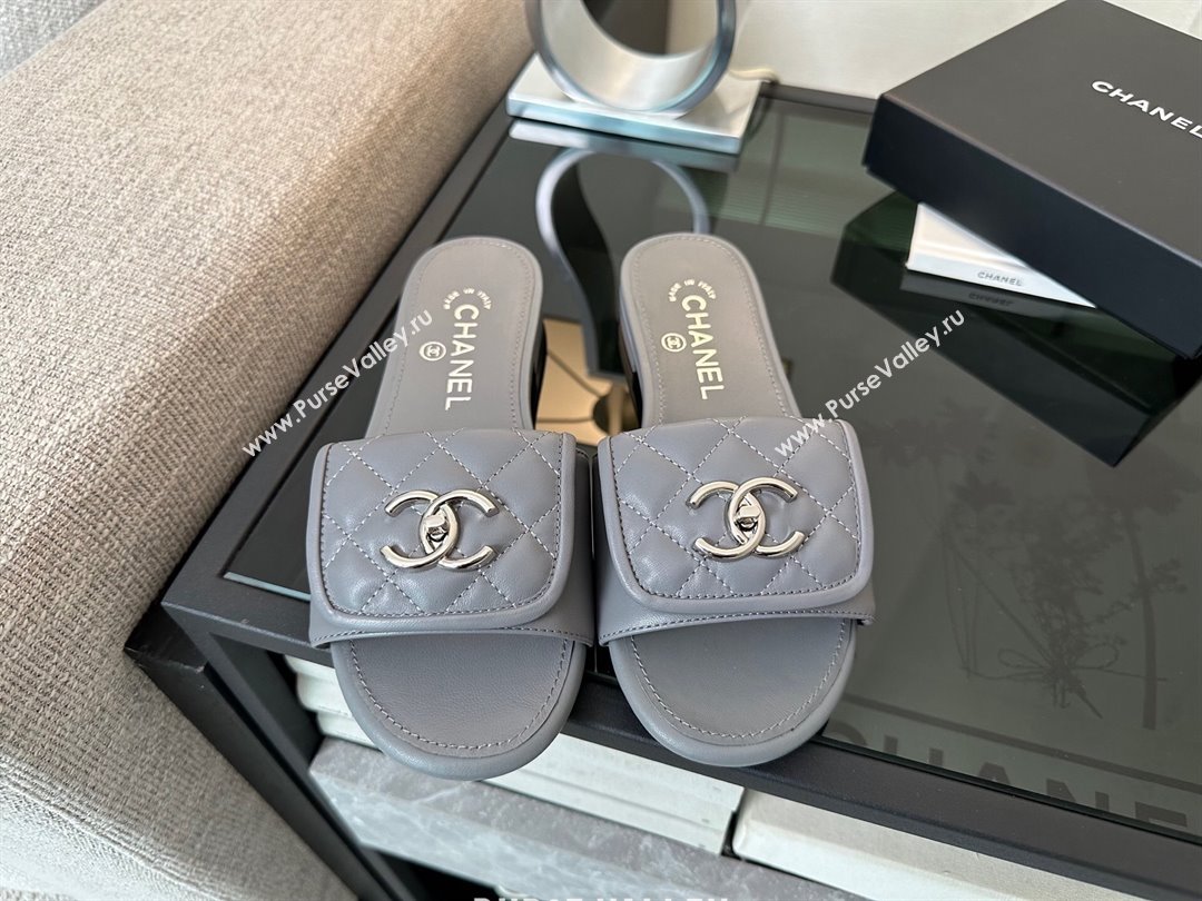 Chanel Quilted Lambskin Flat Slides Sandal with Foldover G45474 Grey/Silver 2025 (MD-250415089)