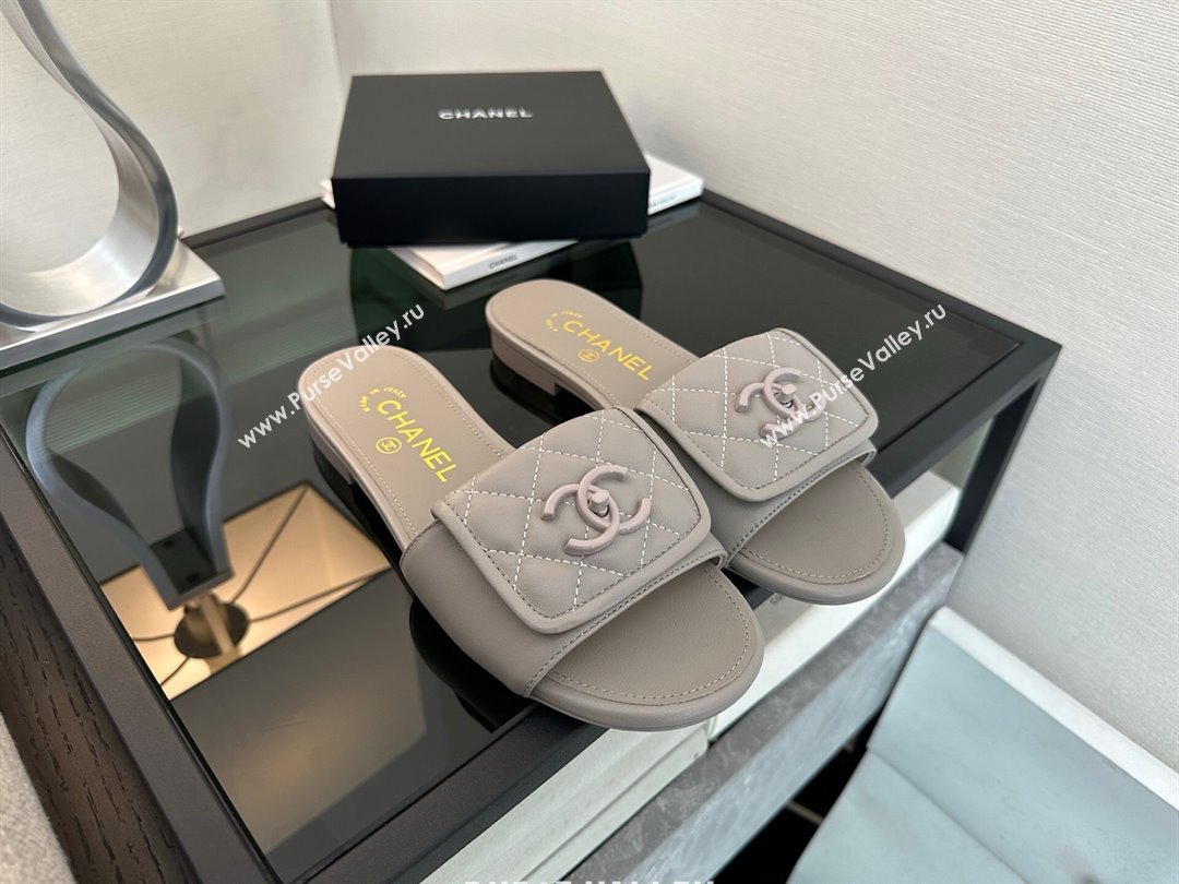 Chanel Quilted Lambskin Flat Slides Sandal with Foldover G45474 Grey Upper 2025 (MD-250415091)