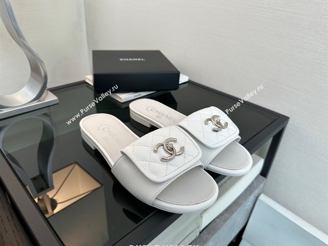 Chanel Quilted Lambskin Flat Slides Sandal with Foldover G45474 White/Silver 2025 (MD-250415088)
