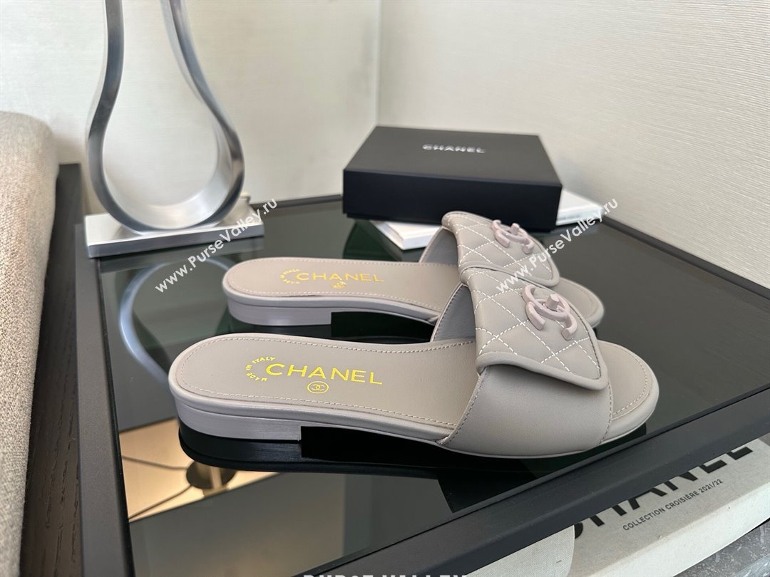 Chanel Quilted Lambskin Flat Slides Sandal with Foldover G45474 Grey Upper 2025 (MD-250415091)