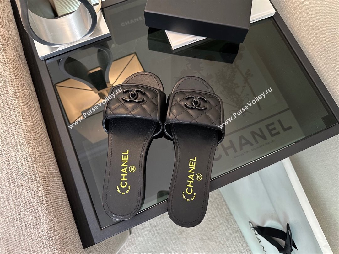 Chanel Quilted Lambskin Flat Slides Sandal with Foldover G45474 All Black 2025 (MD-250415092)