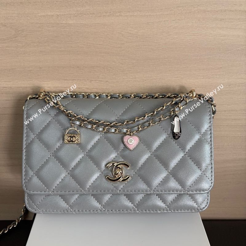 Chanel Pearly Lambskin on Chain with Logo Charm Grey 2025 AP4537 (yezi-250526027)