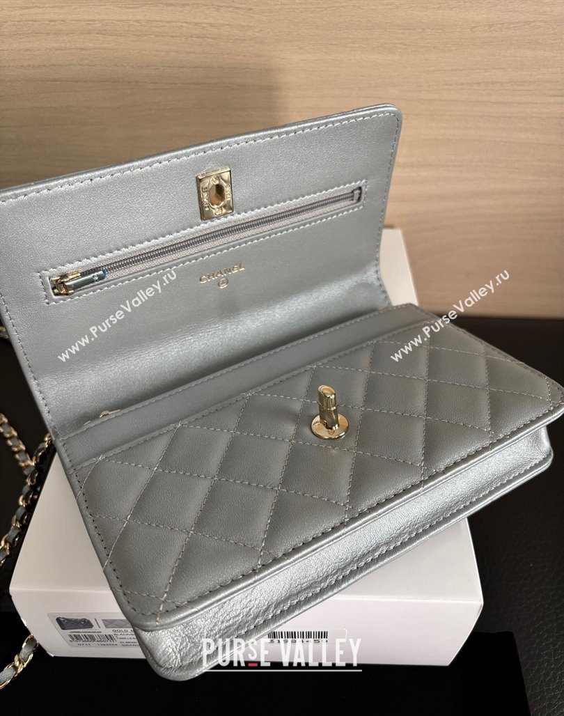 Chanel Pearly Lambskin on Chain with Logo Charm Grey 2025 AP4537 (yezi-250526027)