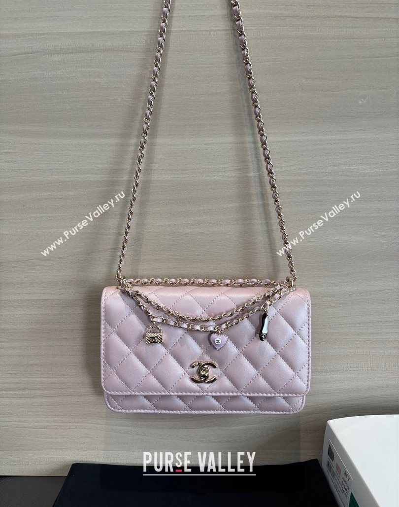 Chanel Pearly Lambskin on Chain with Logo Charm Pink 2025 AP4537 (yezi-250526028)