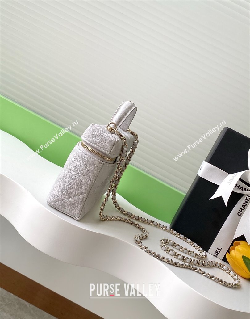 Chanel Grained Calfskin Long Vanity Case with Chain Light Grey 2025 AP4407 (yezi-250526036)