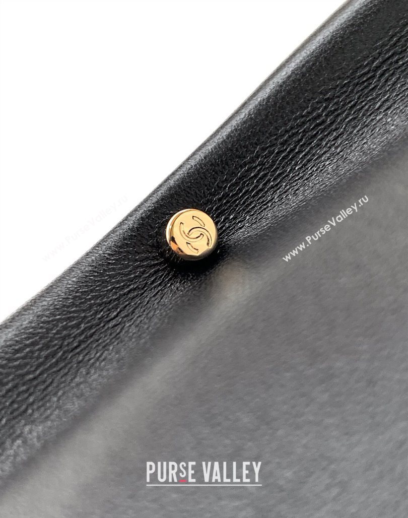 Chanel Shiny Lambskin Clutch with Chain AP4613 Black 2025 (yezi-250526011)