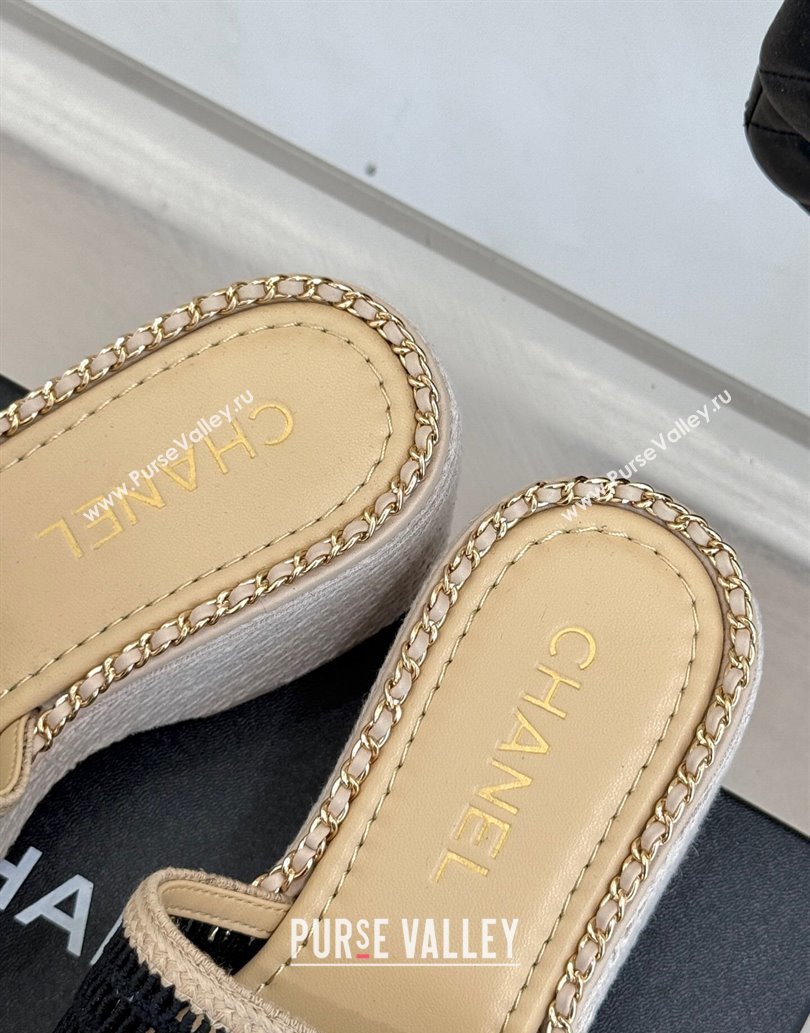 Chanel Crochet Wedge Slides Sandal with Chain Beige/Black 2025 CH061004 (MD-250610013)