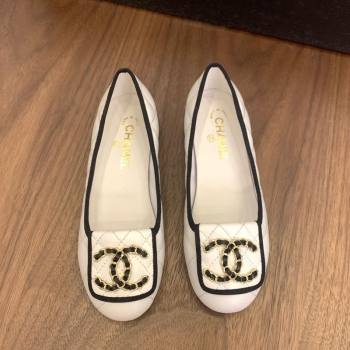 Chanel Quilted Lambskin Loafers with Chain CC Foldover White 2025 CH061023 (MD-250610136)