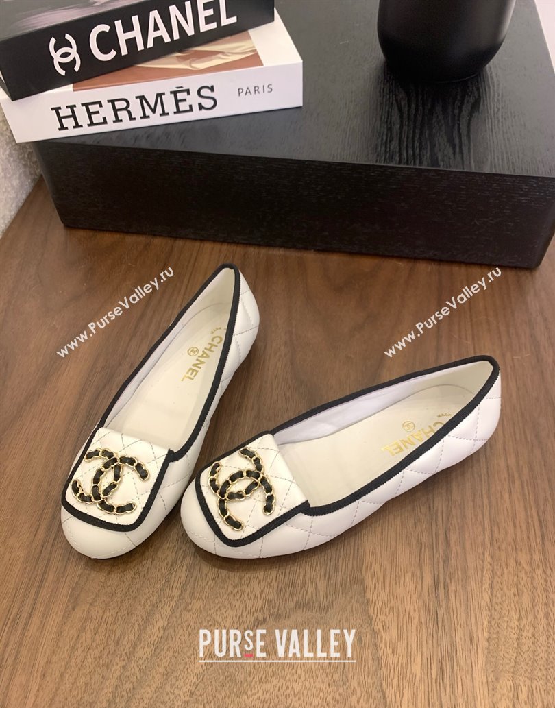 Chanel Quilted Lambskin Loafers with Chain CC Foldover White 2025 CH061023 (MD-250610136)