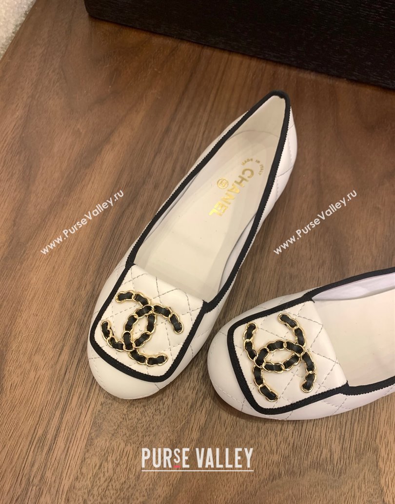 Chanel Quilted Lambskin Loafers with Chain CC Foldover White 2025 CH061023 (MD-250610136)