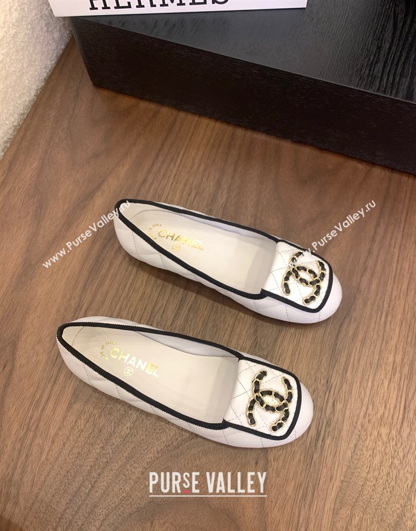 Chanel Quilted Lambskin Loafers with Chain CC Foldover White 2025 CH061023 (MD-250610136)