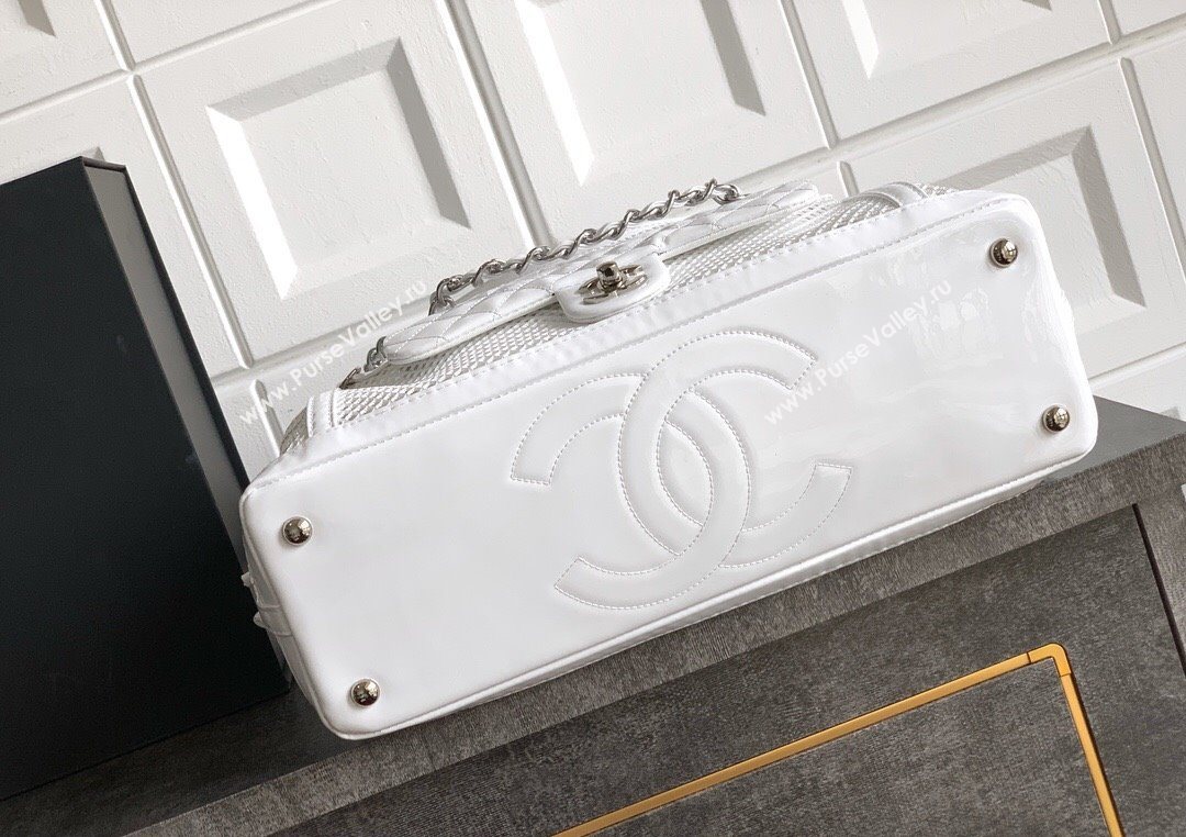 Chanel Large Mesh Patent Calfskin Shopping Bag White 2025 CH052603 (yezi-250702084)