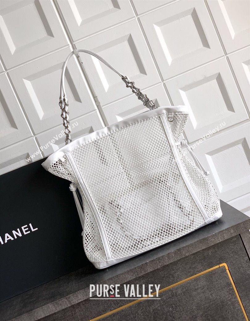 Chanel Medium Mesh Patent Calfskin Shopping Bag White 2025 CH052603 (yezi-250702085)