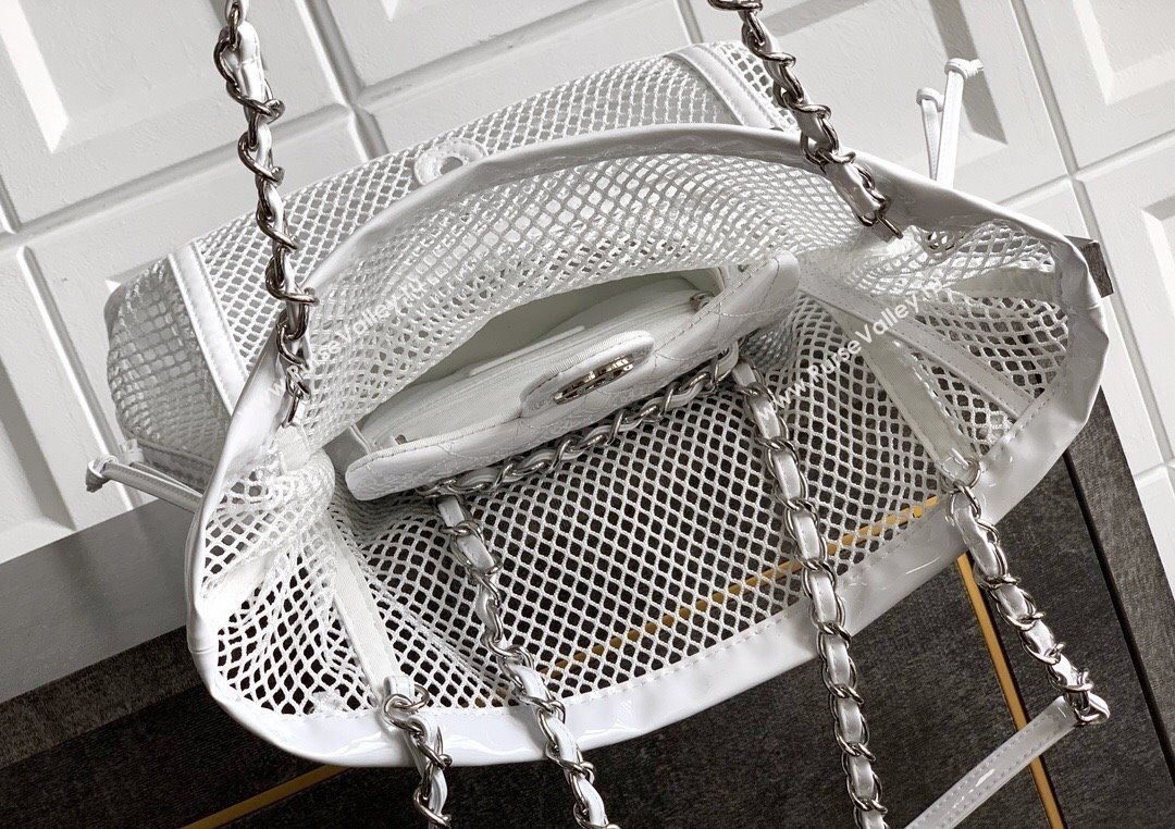 Chanel Medium Mesh Patent Calfskin Shopping Bag White 2025 CH052603 (yezi-250702085)