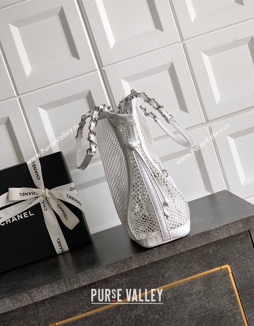 Chanel Small Mesh Patent Calfskin Shopping Bag White 2025 CH052603 (yezi-250702086)