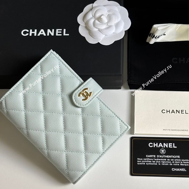 Chanel Grained Calfskin Passport Cover Pale Green/Gold 2025 A3658 (yezi-250702058)
