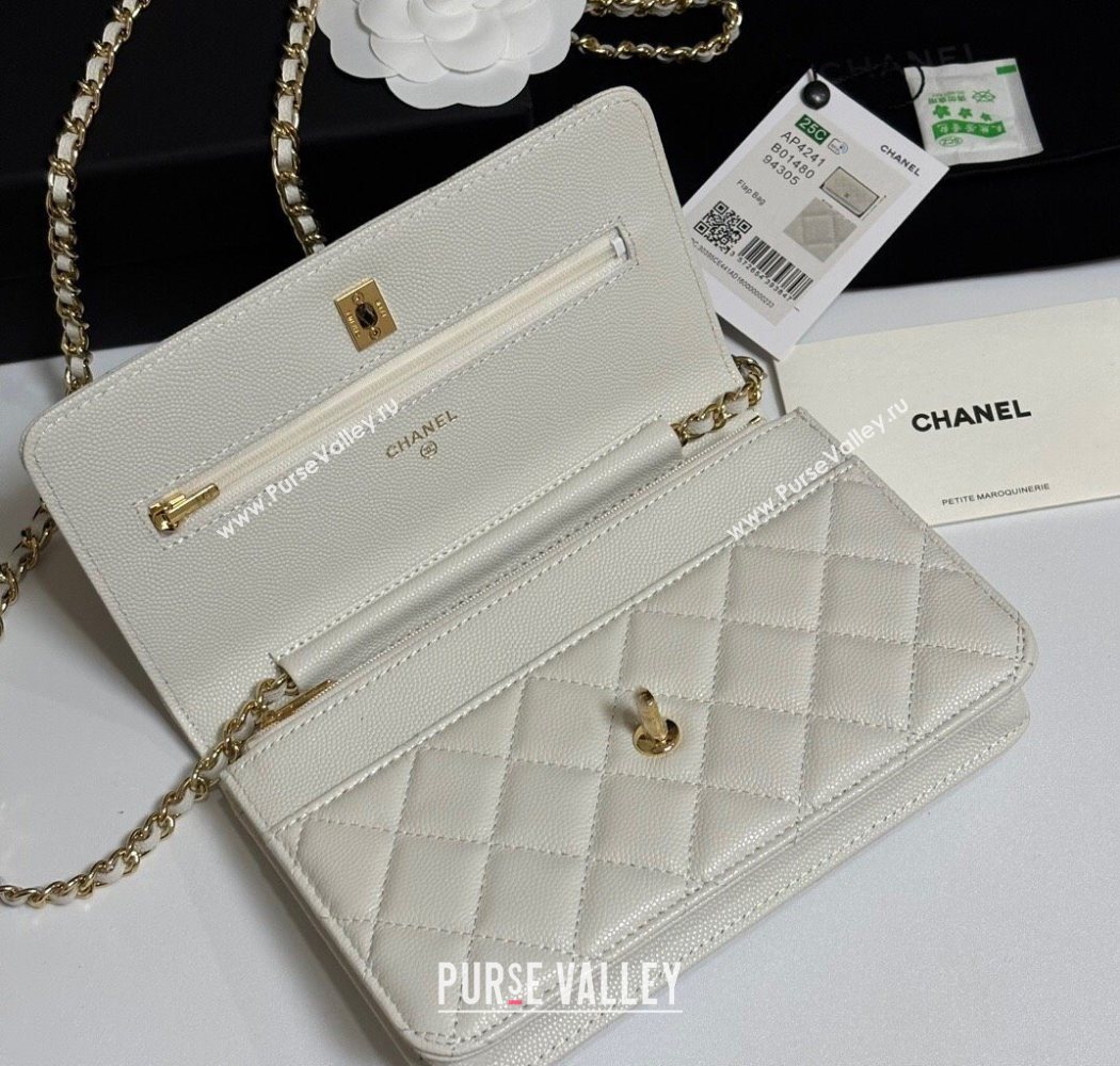 Chanel Grained Shiny Calfskin Classic Wallet on Chain WOC White 2025 AP4241 (yezi-250703092)