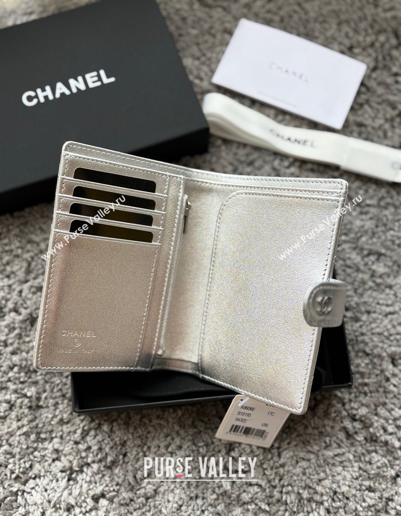 Chanel Lambskin Passport Cover Silver-Tone 2025 A3658 (yezi-250702063)