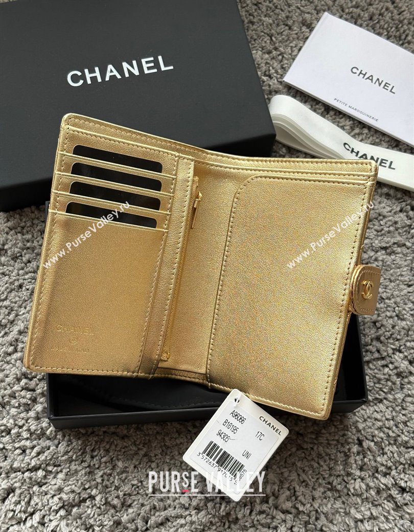 Chanel Lambskin Passport Cover Gold-Tone 2025 A3658 (yezi-250702064)