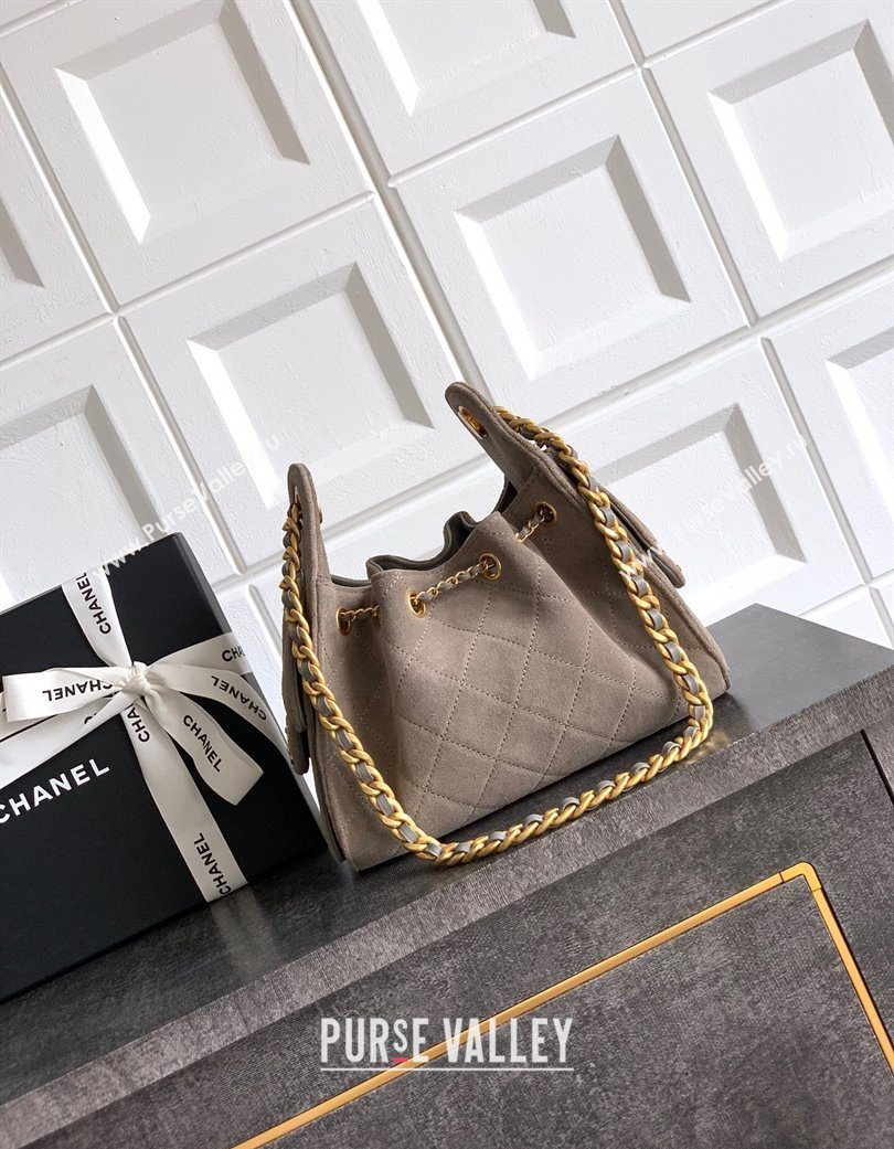Chanel 25 Mini Hobo Handbag in Suede Grey 2025 AS5631 (yezi-250702069)