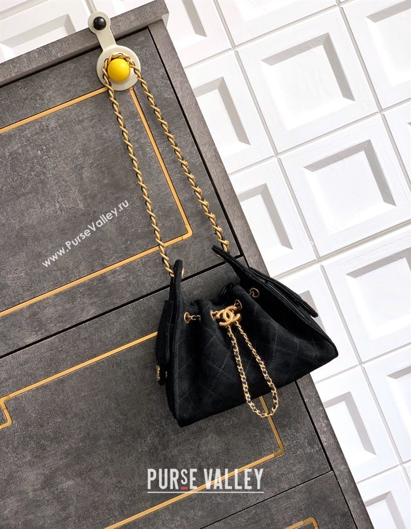 Chanel 25 Mini Hobo Handbag in Suede Black 2025 AS5631 (yezi-250702071)