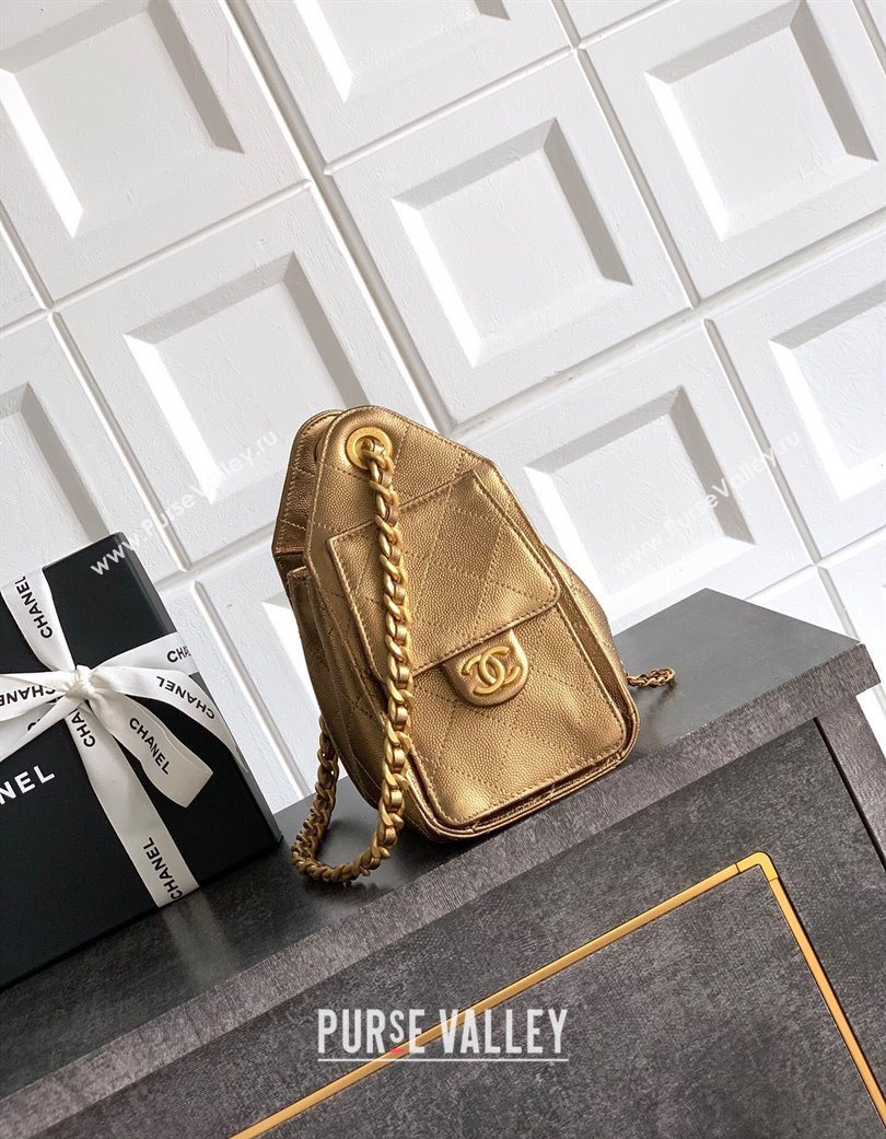 Chanel 25 Mini Hobo Handbag in Grained Calfskin Bronze 2025 AS5631 (yezi-250702070)