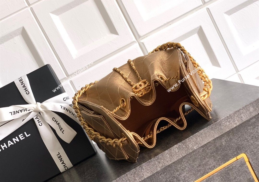 Chanel 25 Mini Hobo Handbag in Grained Calfskin Bronze 2025 AS5631 (yezi-250702070)