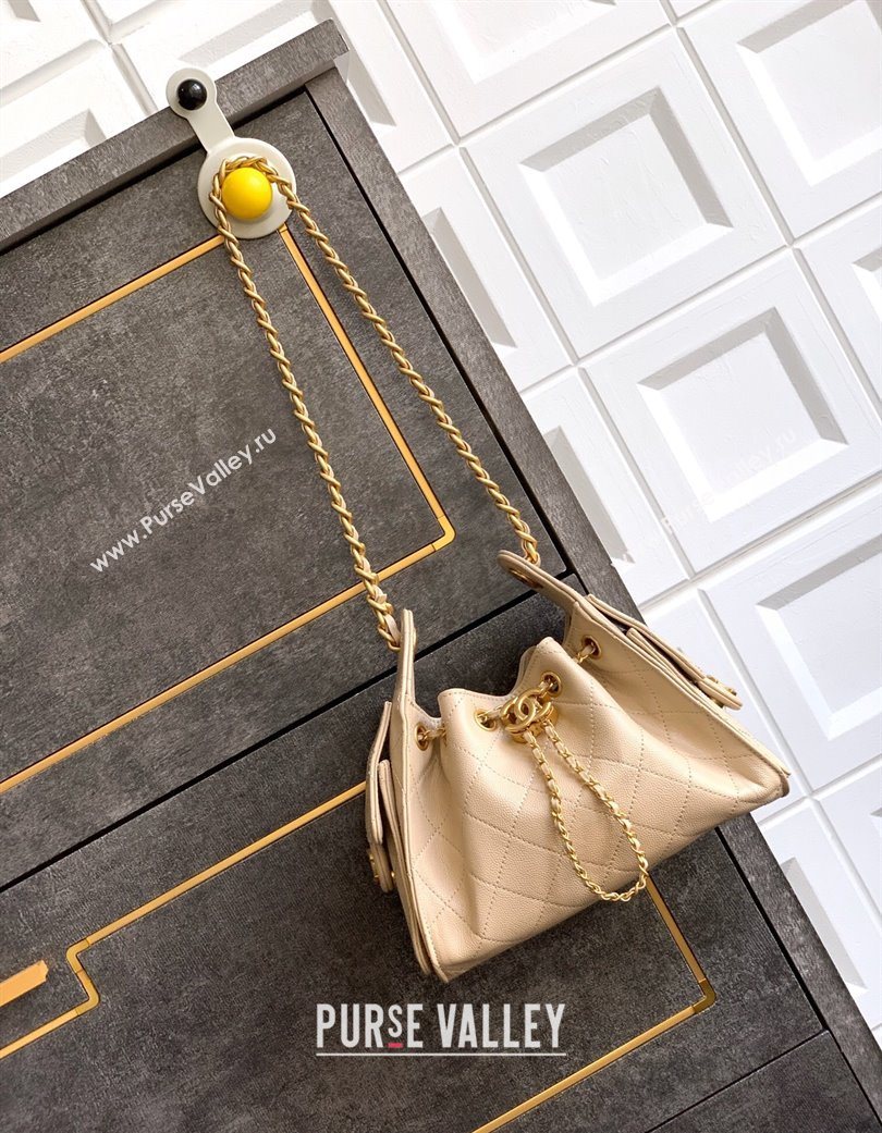 Chanel 25 Mini Hobo Handbag in Grained Calfskin Beige 2025 AS5631 (yezi-250702073)