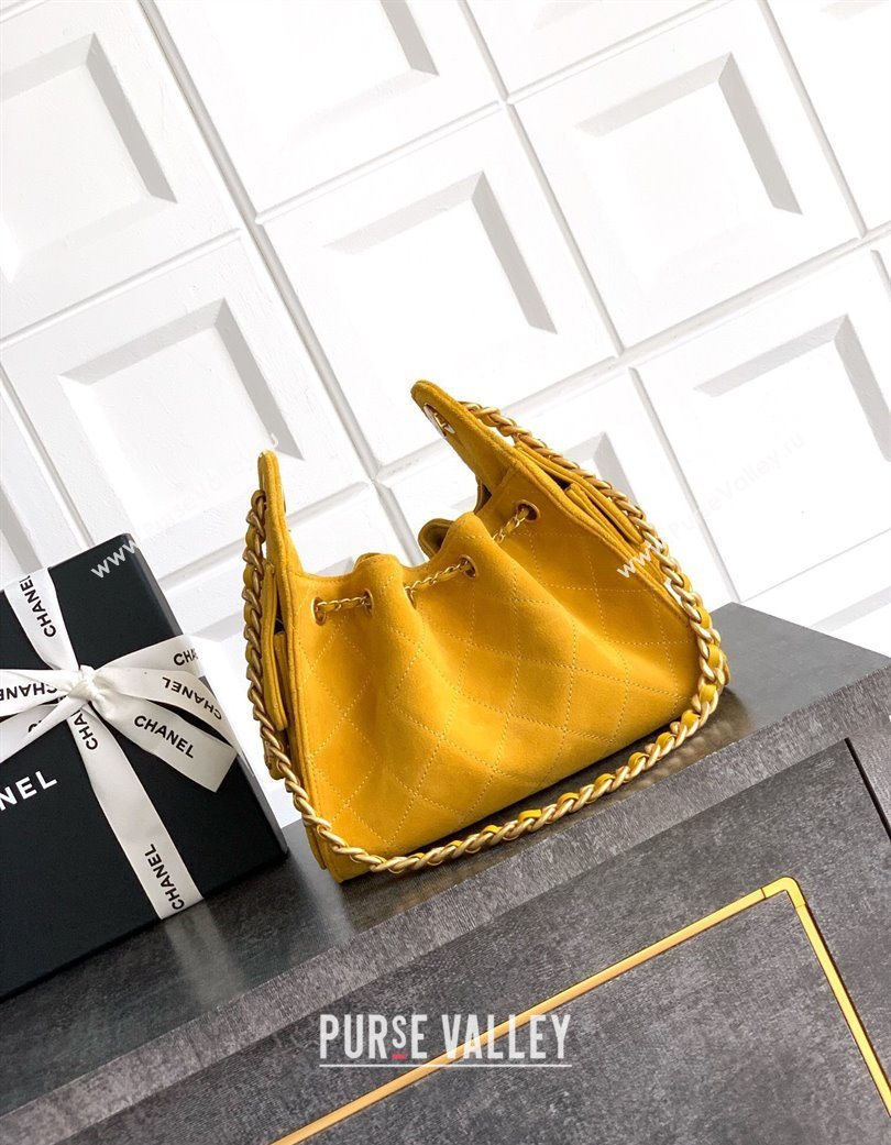 Chanel 25 Mini Hobo Handbag in Suede Yellow 2025 AS5631 (yezi-250702076)