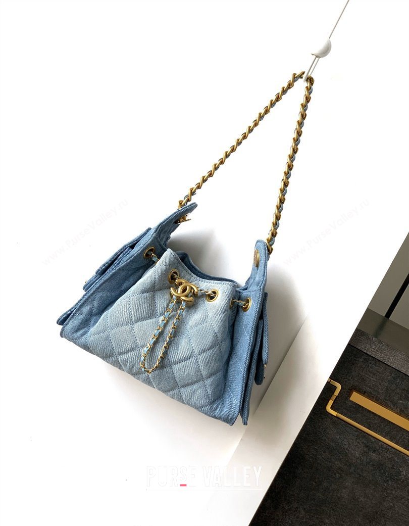 Chanel 25 Mini Hobo Handbag in Denim Light Blue 2025 AS5631 (yezi-250702079)