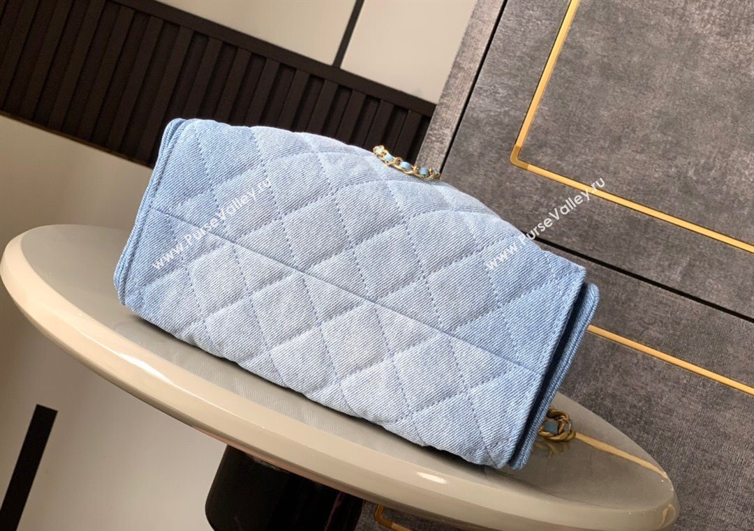 Chanel 25 Mini Hobo Handbag in Denim Light Blue 2025 AS5631 (yezi-250702079)