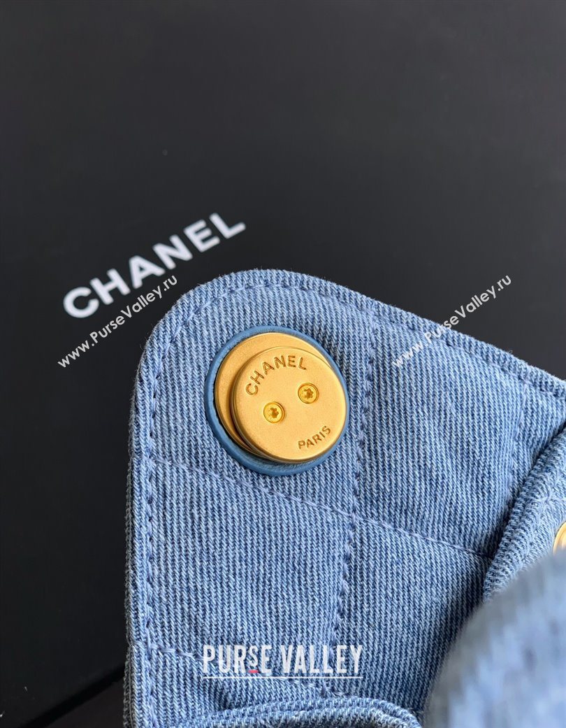 Chanel 25 Mini Hobo Handbag in Denim Light Blue 2025 AS5631 (yezi-250702079)