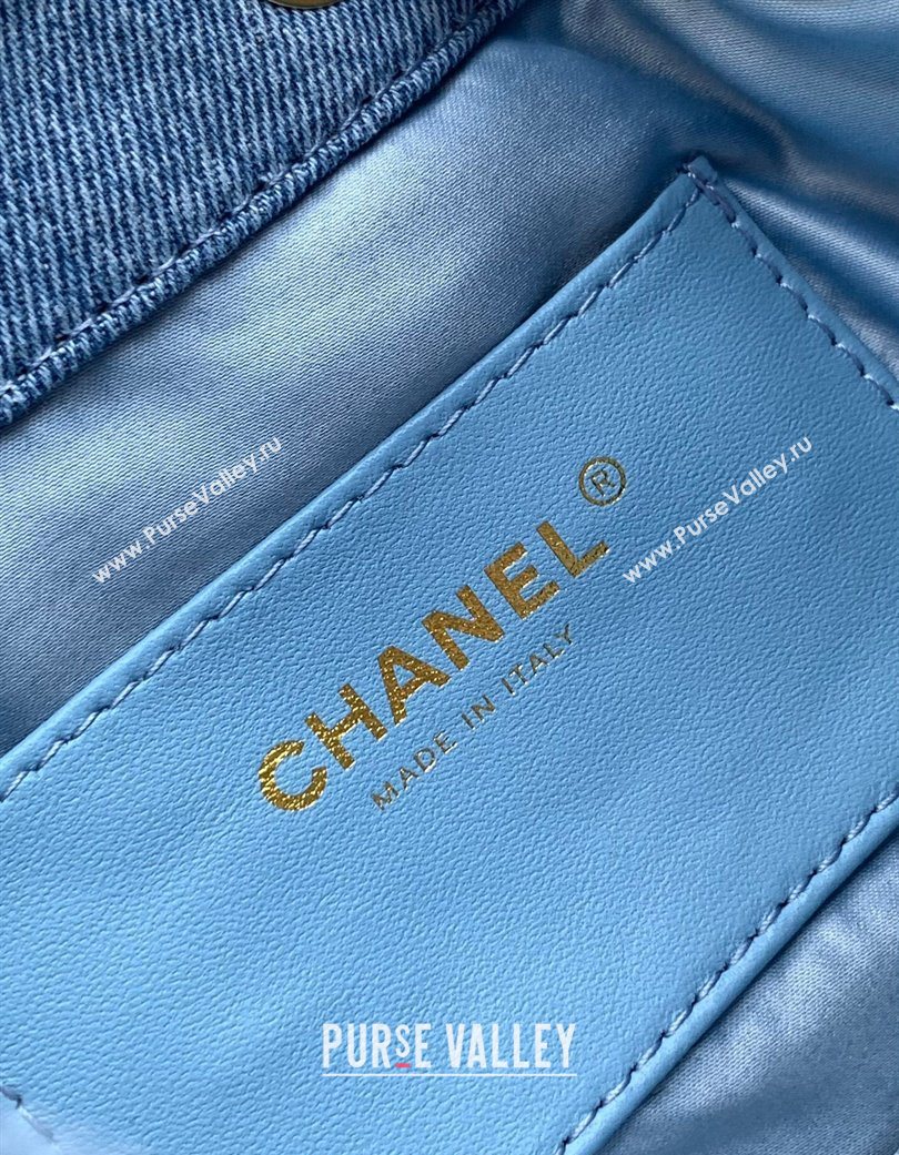 Chanel 25 Mini Hobo Handbag in Denim Light Blue 2025 AS5631 (yezi-250702079)