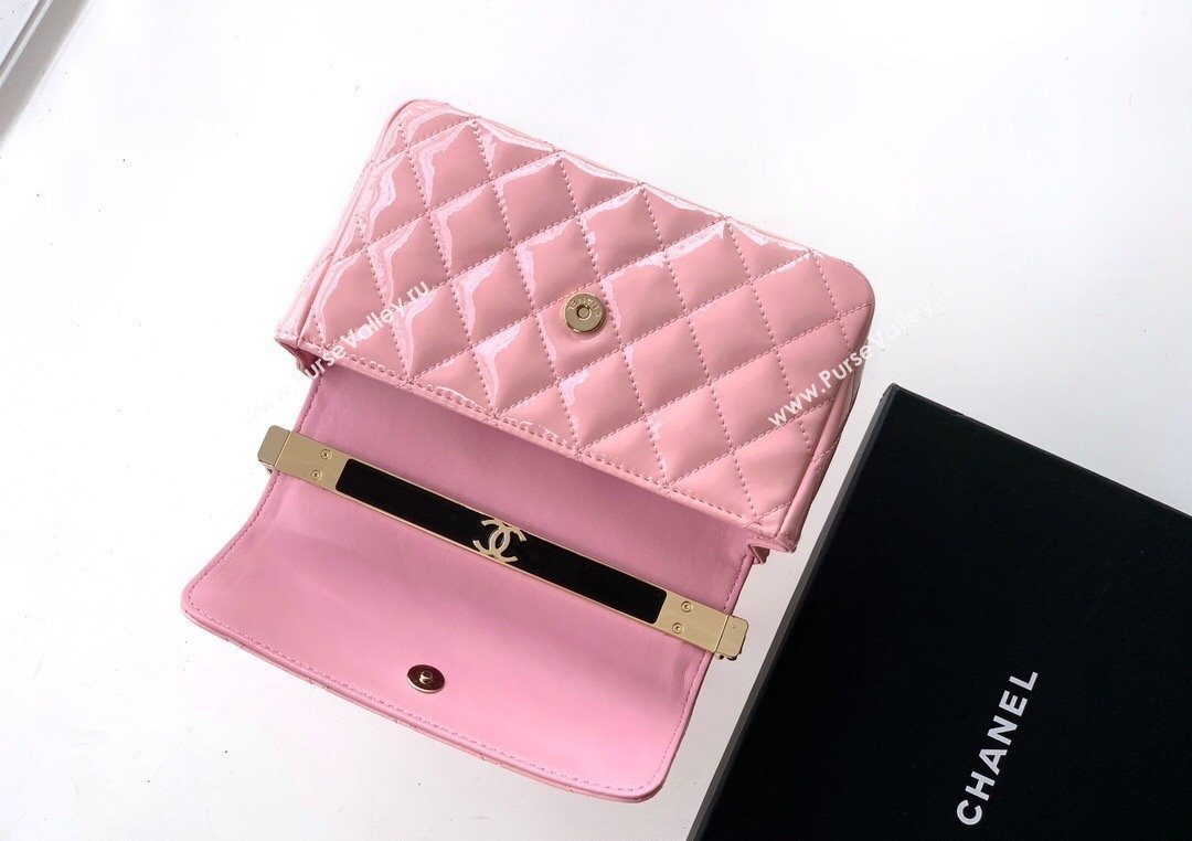Chanel Patent Calfskin Mini Flap Bag with Top Handle Bag Light Pink 2025 0702 (yezi-250702050)