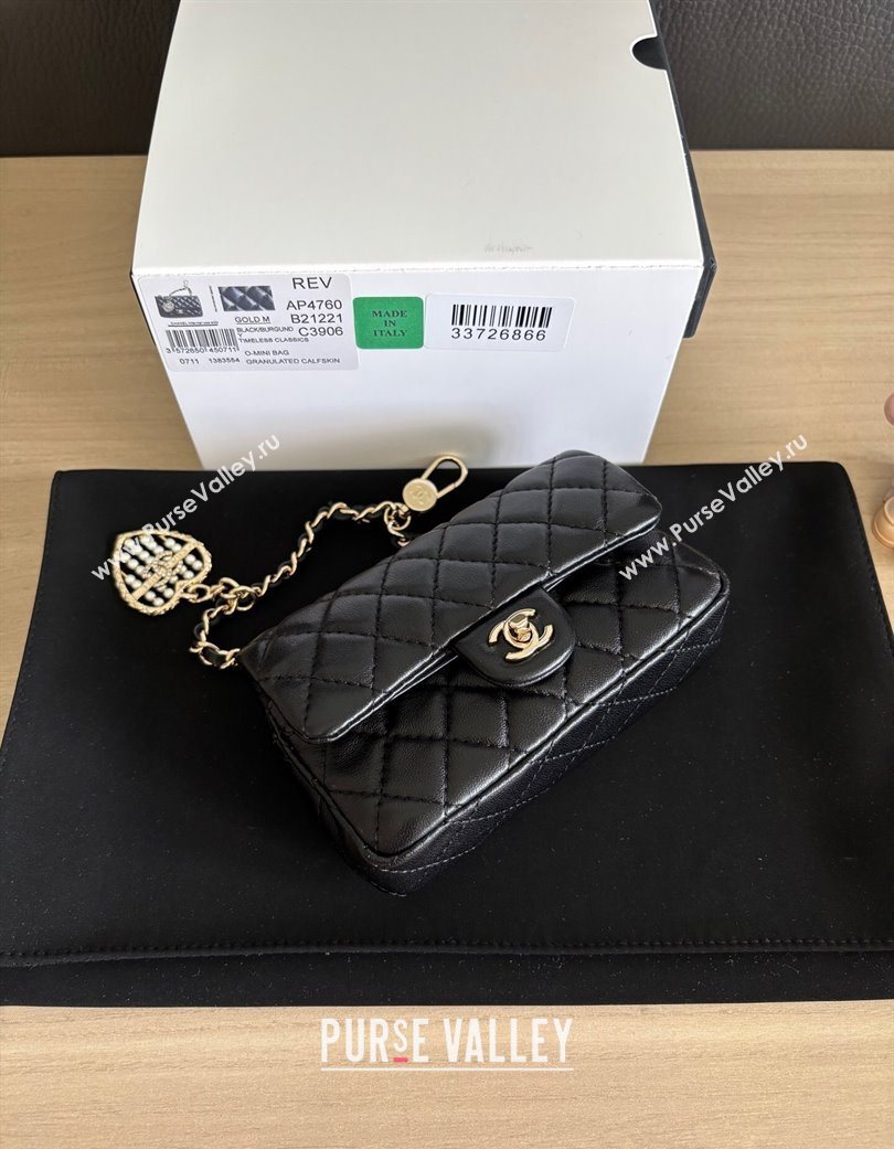Chanel Lambskin Classic Mini Bag with hook and Heart Charm Black 2025 AP4760 (yezi-250703045)