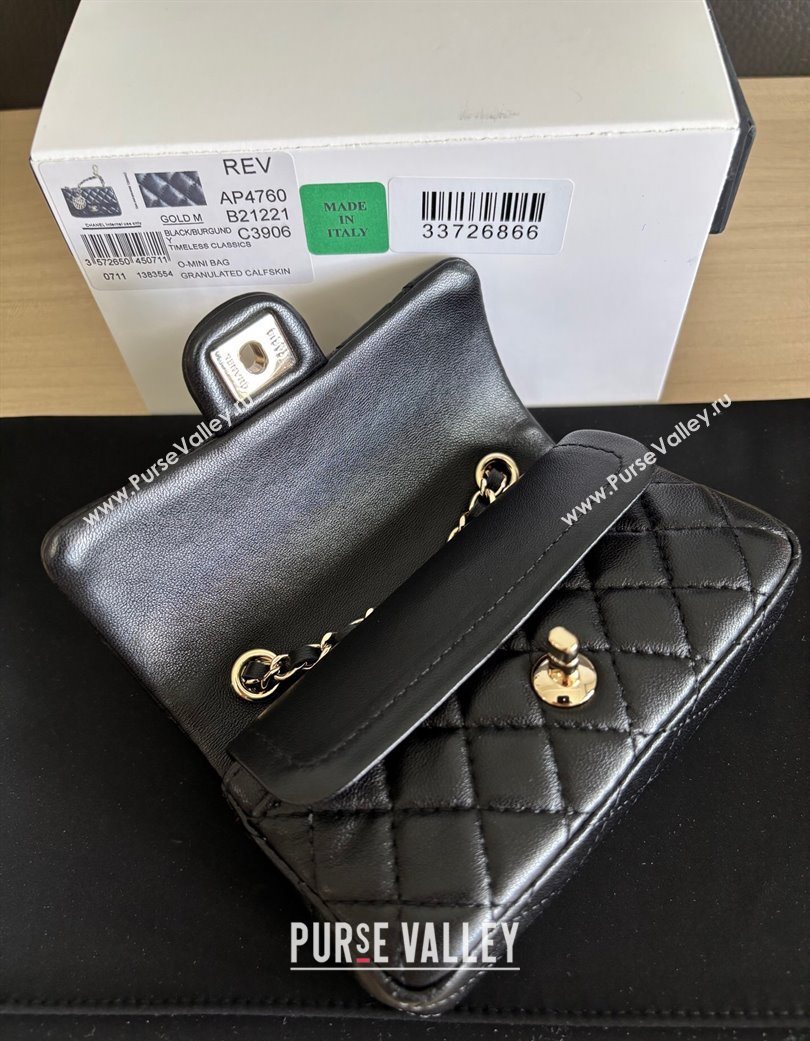 Chanel Lambskin Classic Mini Bag with hook and Heart Charm Black 2025 AP4760 (yezi-250703045)