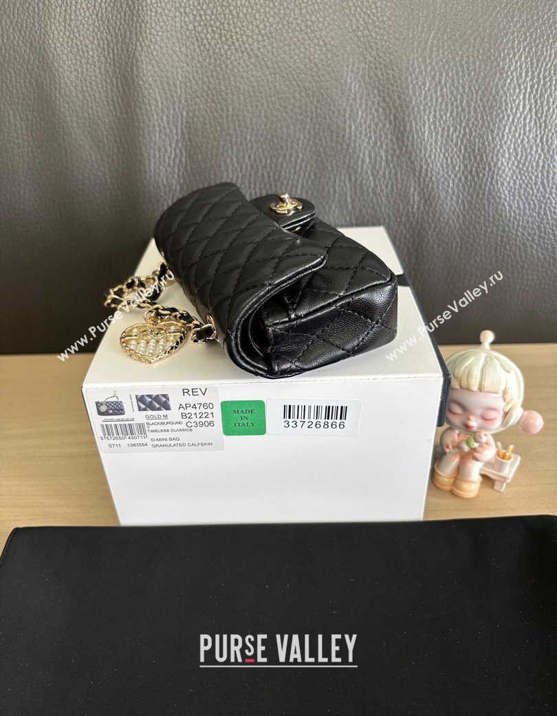 Chanel Lambskin Classic Mini Bag with hook and Heart Charm Black 2025 AP4760 (yezi-250703045)