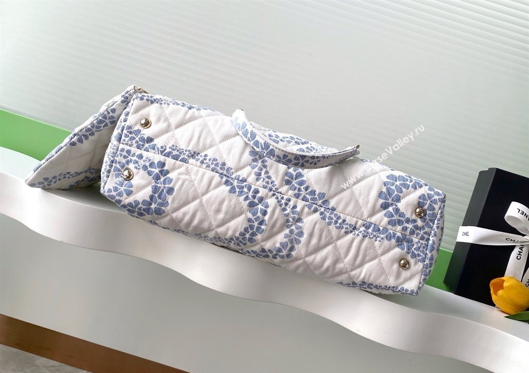 Chanel Printed Denim Shopping Bag White/Blue 2025 AS5429 (yezi-250702095)