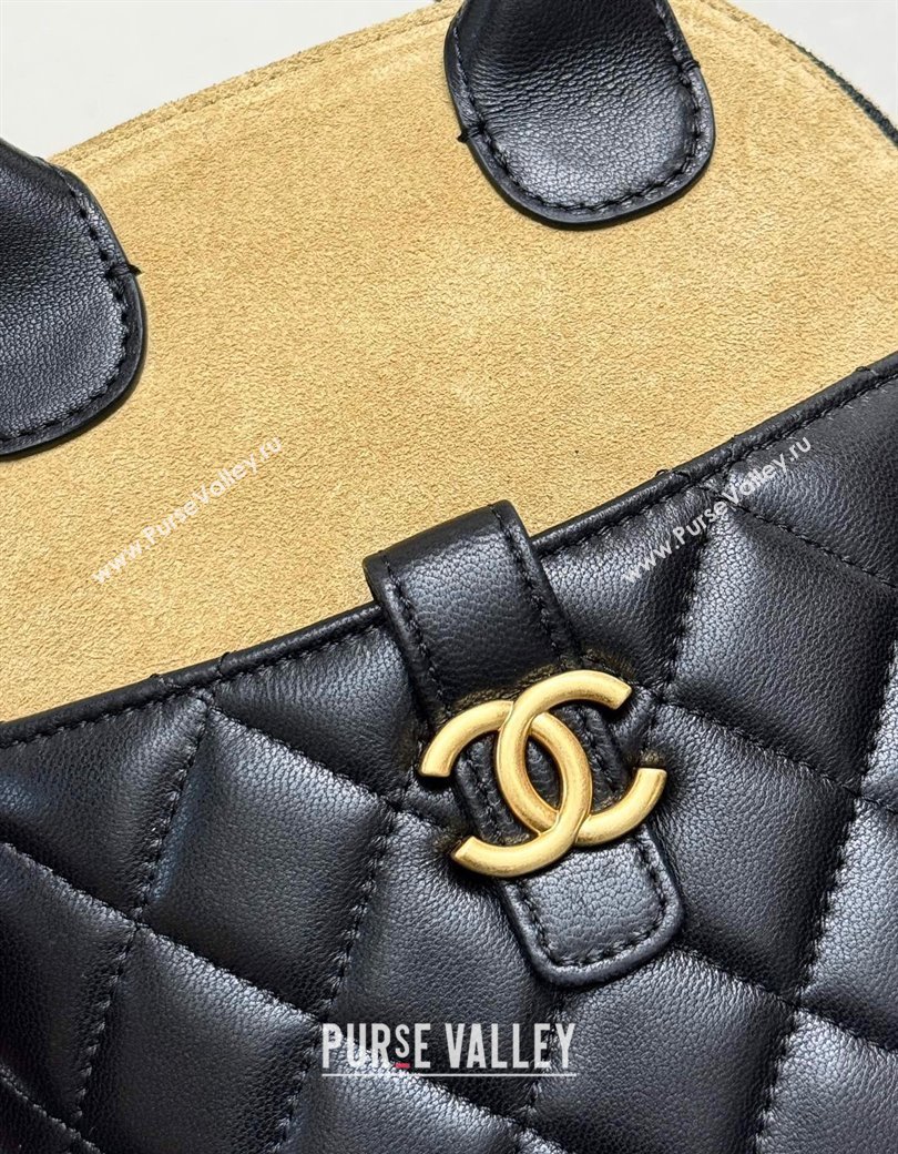 Chanel Suede Lambskin Clutch with Chain Beige/Black 2025 AP4742 (yezi-250703056)