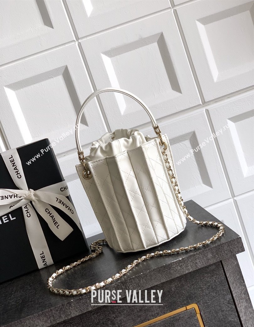 Chanel Lambskin Mini Bucket Bag White 2025 AS5486 (yezi-250812076)