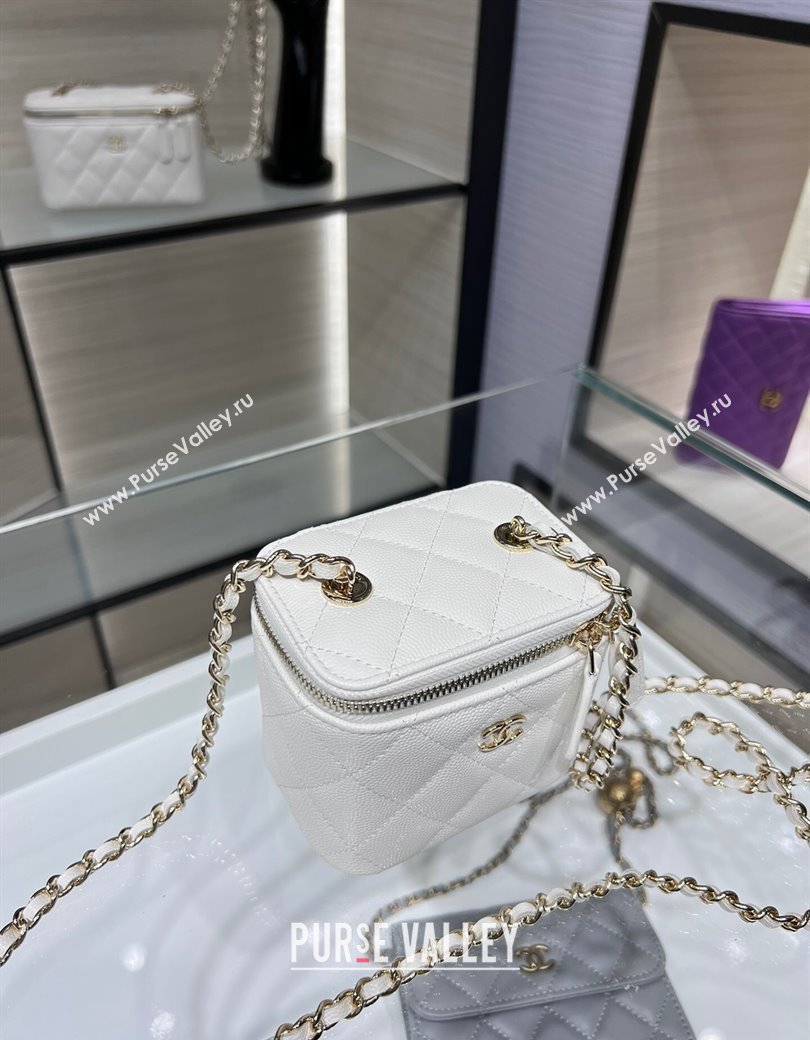 Chanel Grained Shiny Calfskin Classic Small Vanity with Chain White 2025 AP1340 (yezi-250812085)