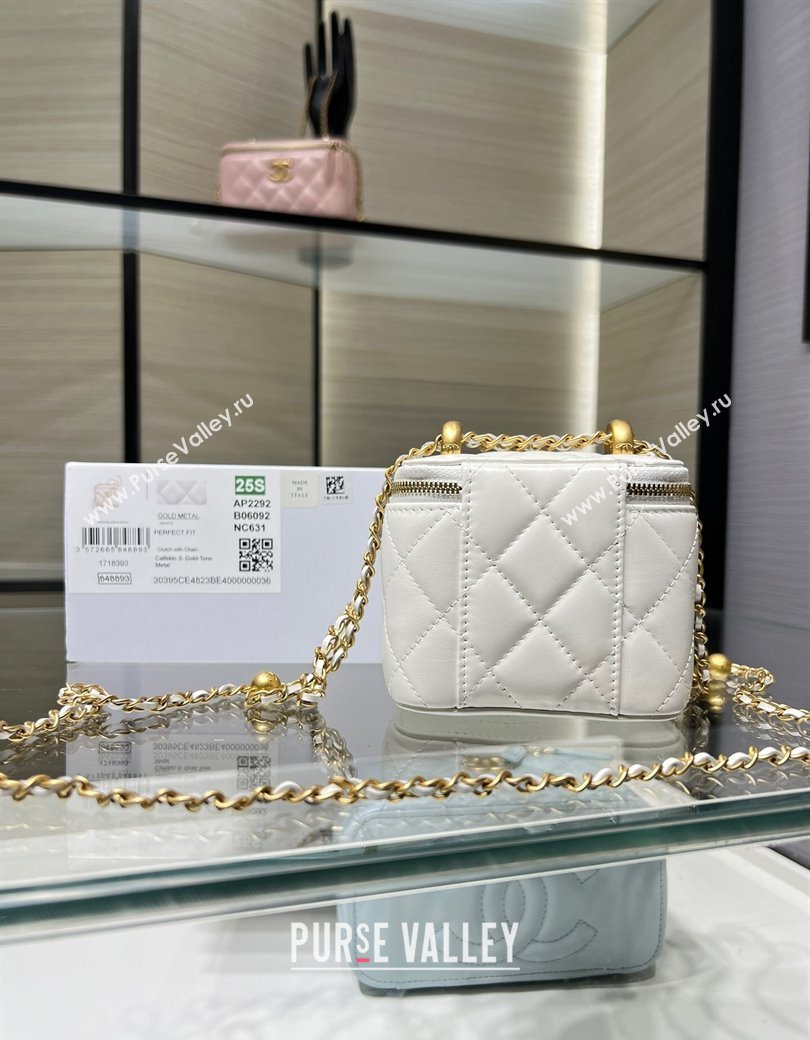 Chanel Shiny Calfskin Small Vanity with Ball Chain White 2025 AP2292 (yezi-250812092)