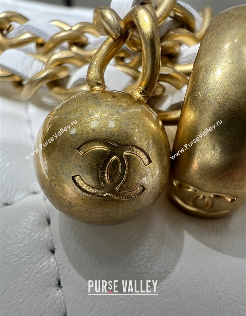 Chanel Shiny Calfskin Small Vanity with Ball Chain White 2025 AP2292 (yezi-250812092)