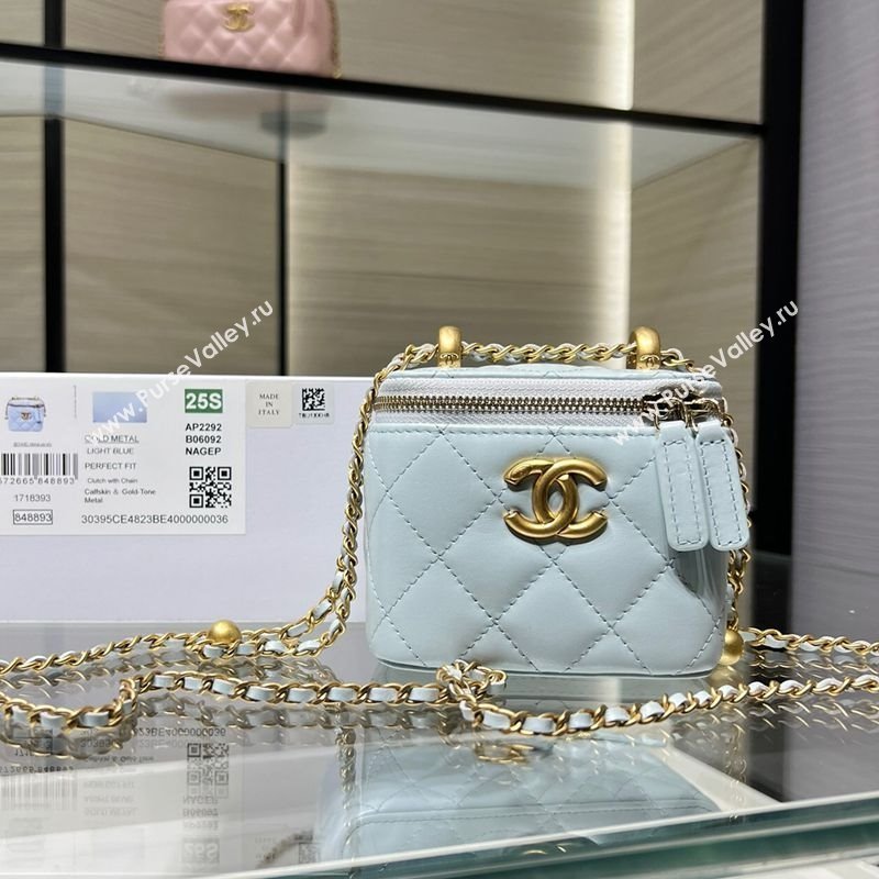 Chanel Shiny Calfskin Small Vanity with Ball Chain Light Blue 2025 AP2292 (yezi-250812095)