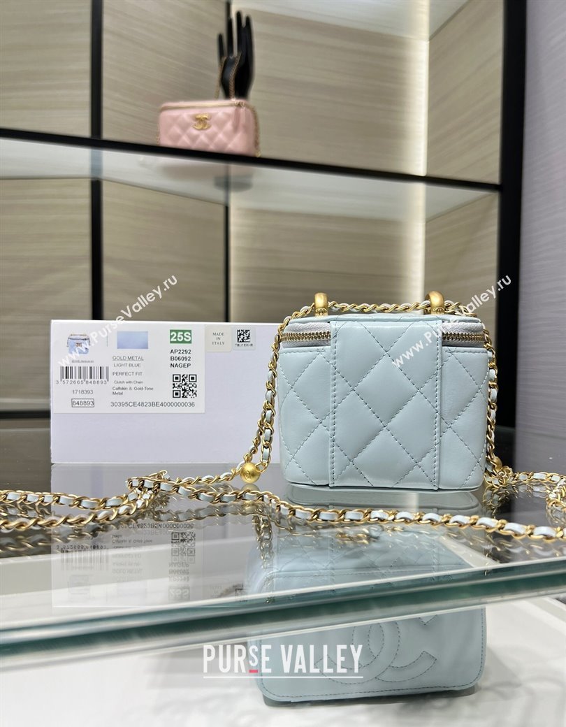Chanel Shiny Calfskin Small Vanity with Ball Chain Light Blue 2025 AP2292 (yezi-250812095)
