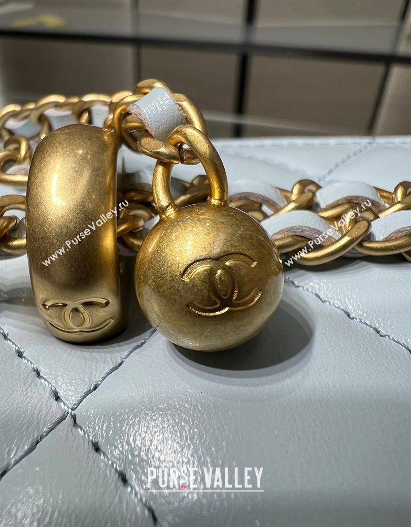 Chanel Shiny Calfskin Large Vanity with Ball Chain Light Blue 2025 AP3651 (yezi-250812098)