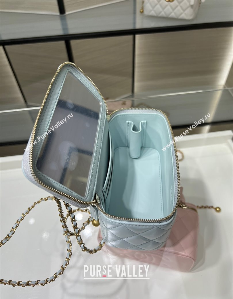 Chanel Shiny Calfskin Large Vanity with Ball Chain Light Blue 2025 AP3651 (yezi-250812098)