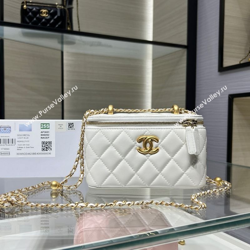 Chanel Shiny Calfskin Large Vanity with Ball Chain White 2025 AP3651 (yezi-250812099)